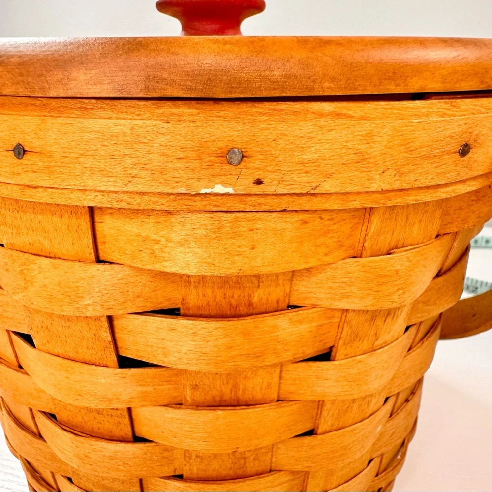 Longaberger Round Basket with Handle and Wooden Lid, Red Knob